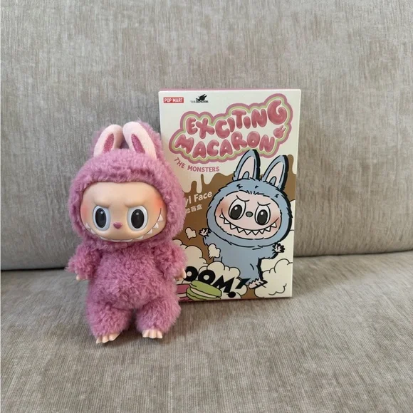 LYCHEE BERRY Sealed Unopened Exciting Macaron Labubu Pop Mart Authentic - Picture 1 of 8